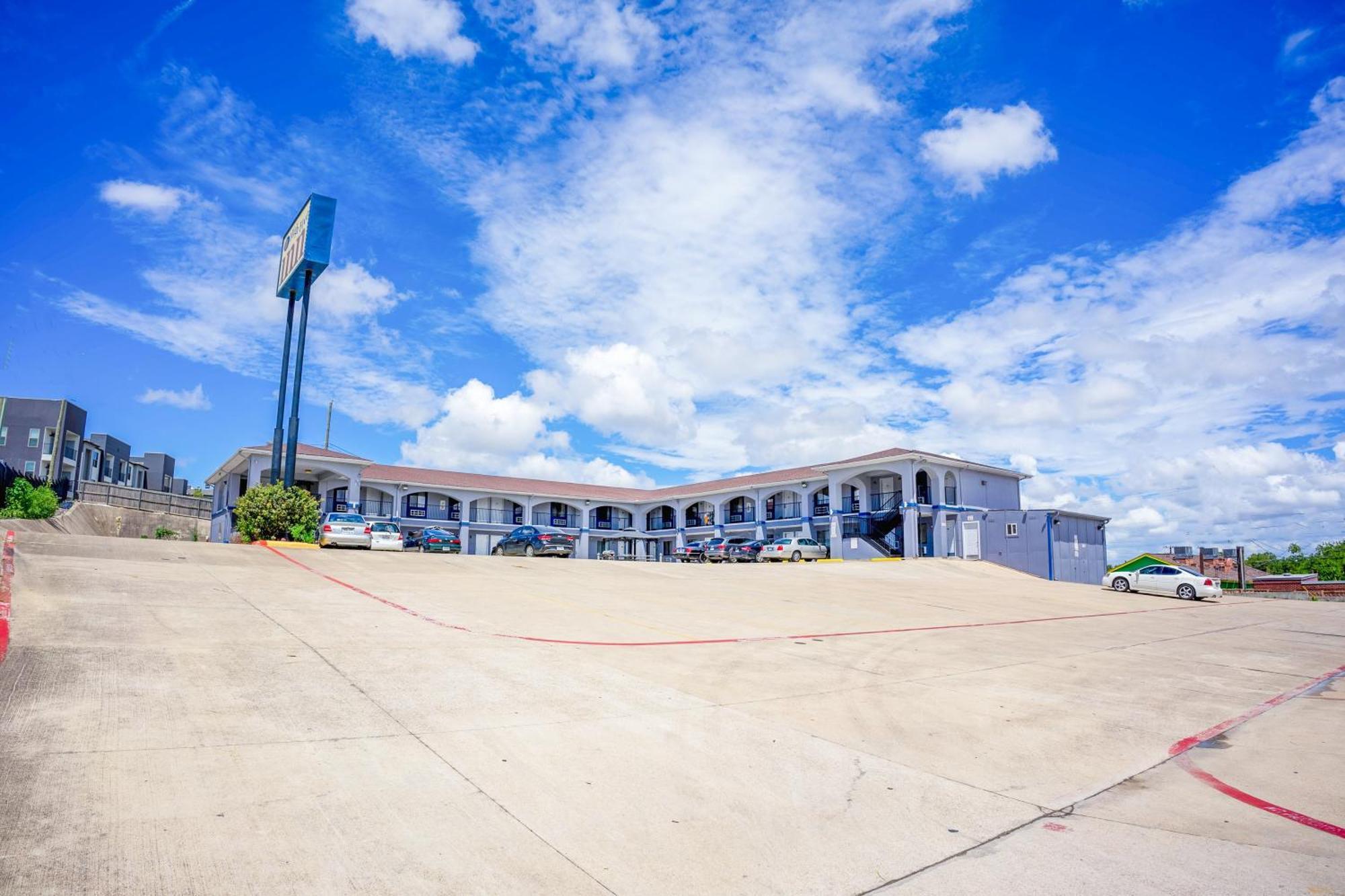 High Five Inn By Oyo Killeen Exterior photo