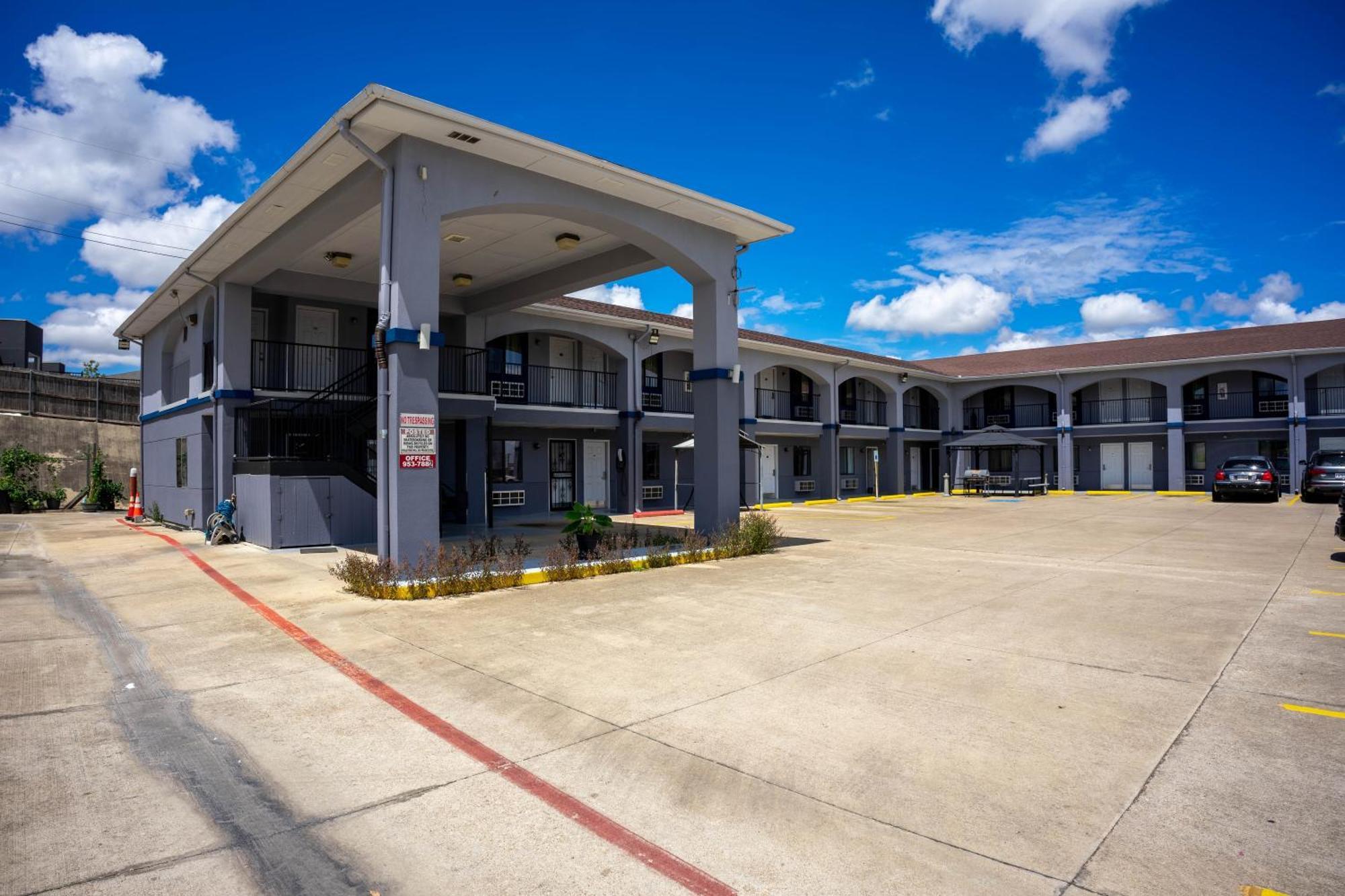 High Five Inn By Oyo Killeen Exterior photo