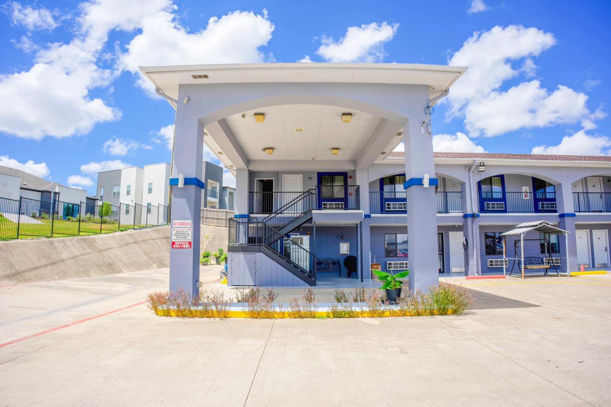 High Five Inn By Oyo Killeen Exterior photo