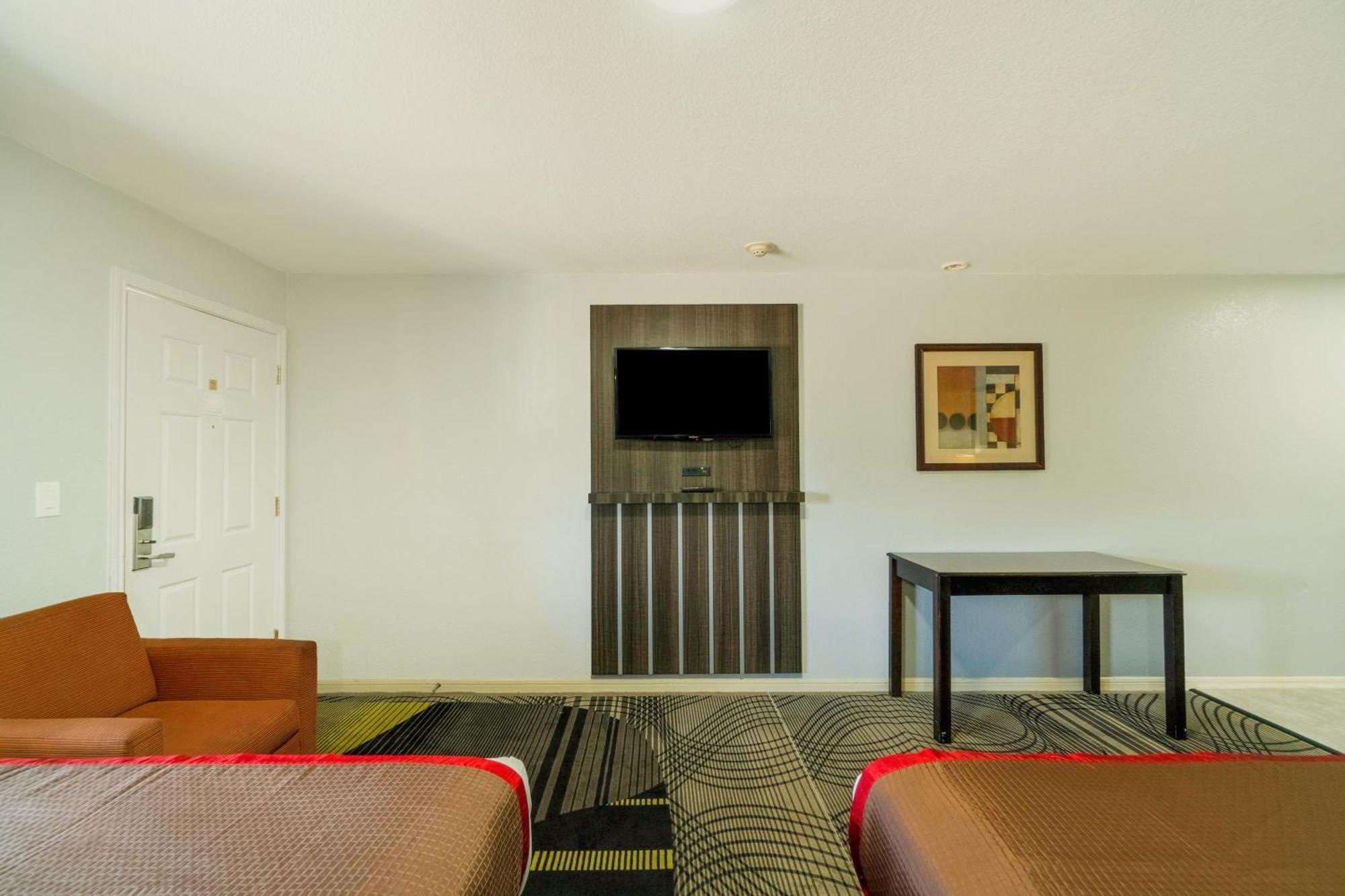 High Five Inn By Oyo Killeen Exterior photo