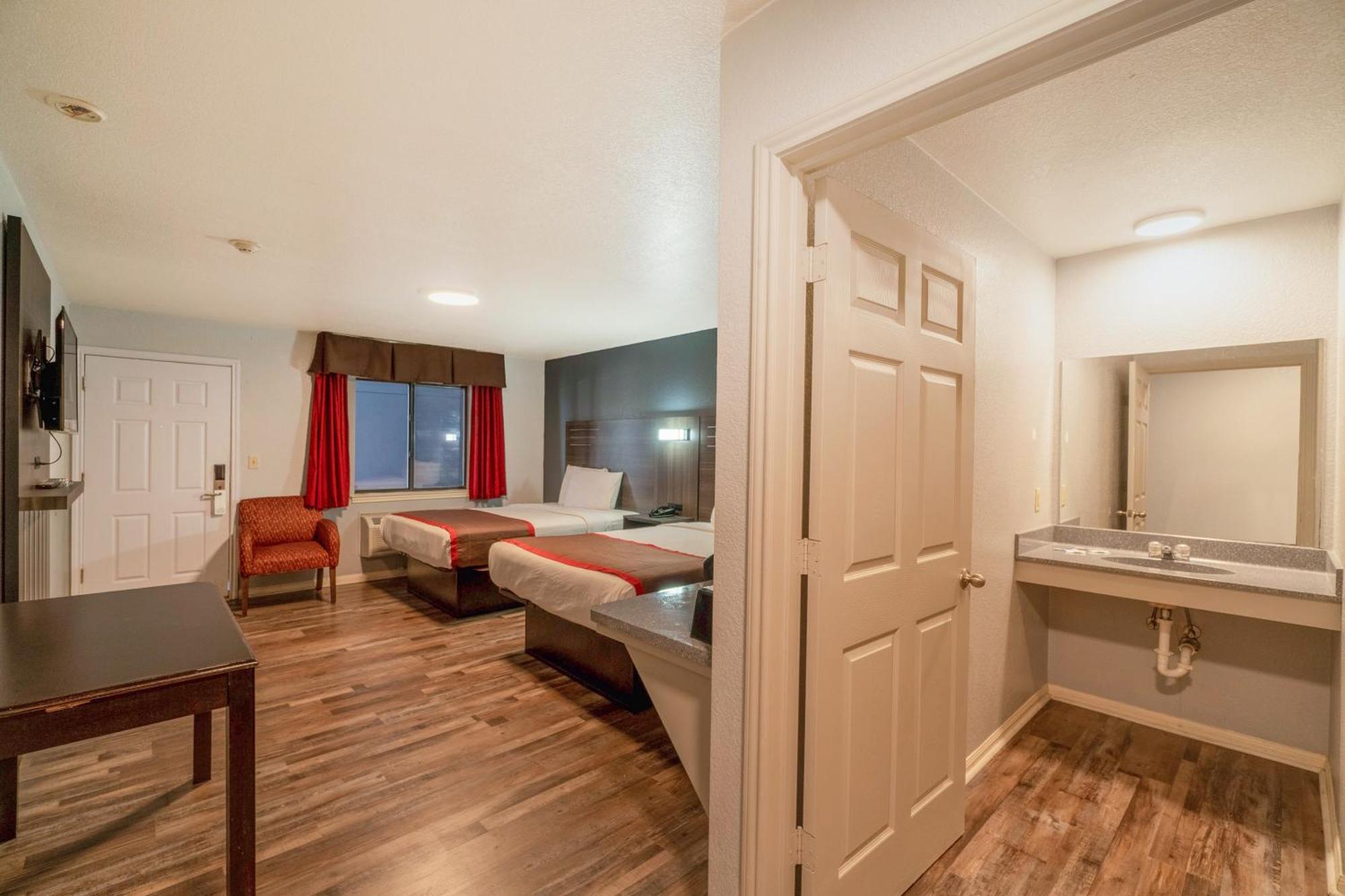 High Five Inn By Oyo Killeen Exterior photo